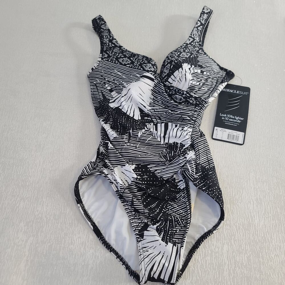 Miraclesuit It's A wrap in Moonlight Oasis Size 8 Beachy Vacation resort wear - Picture 8 of 12